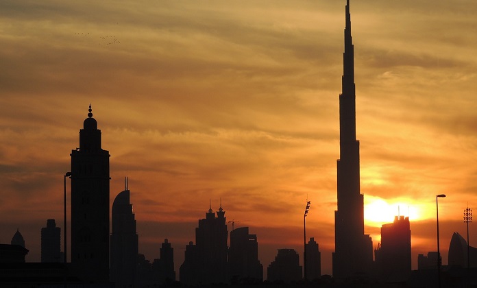 العمل في الإمارات